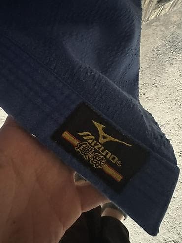 часы зама: Кимоно для дзюдо Mizuno, синее - Верх (увэй): традиционное плетение — 2