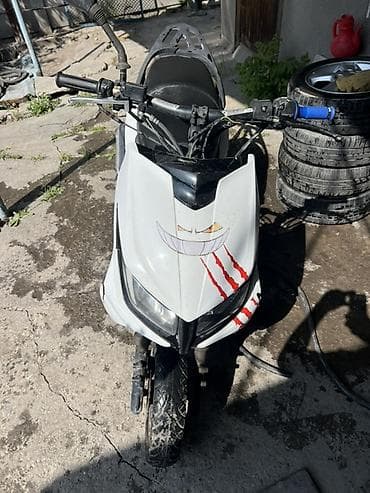 мото м8: Продаю скутер м8 имеется вложение прошу 25 тысяч сом торг имеется — 1