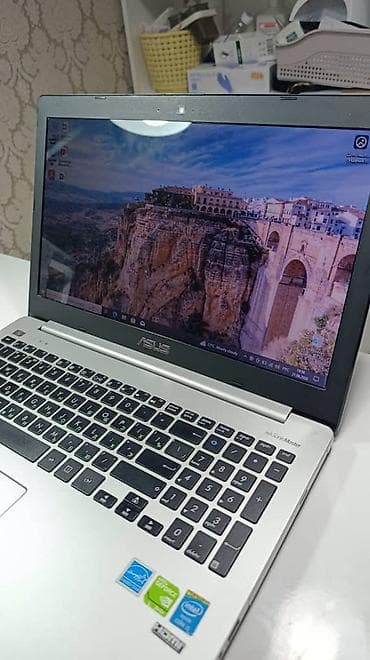 hp core i5: Ноутбук ASUS 15.6" В комплекте сумка и подставка. Характеристики: - — 3