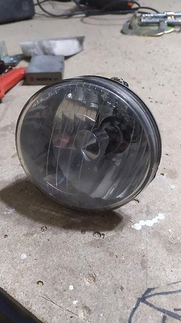 клюгер: Противотуманки Тойота клюгер. 1 штук. Правый — 2