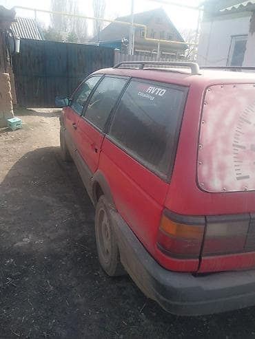 Продажа авто: Volkswagen Passat Variant: 1989 г., 1.8 л, Ручные, Бензин, Универсал — 3