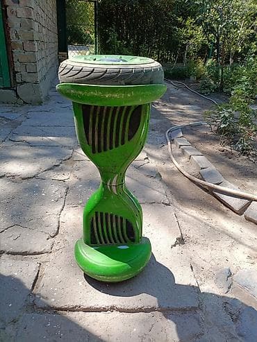 Музыкальные инструменты: Гироскутер в ярком зеленом цвете. Оснащен двумя колесами с резиновыми — 4