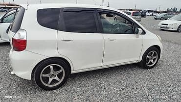 Продажа авто: Honda Fit: 2004 г., 1.3 л, Вариатор, Бензин, Хэтчбэк — 3