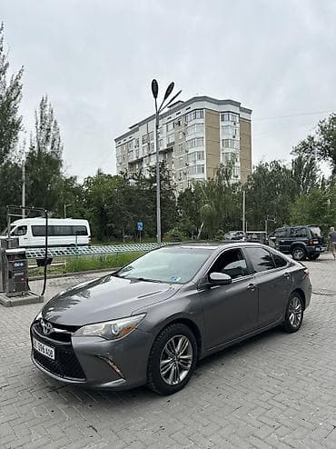 corolla 2004: Toyota Camry: 2017 г., Седан — 3