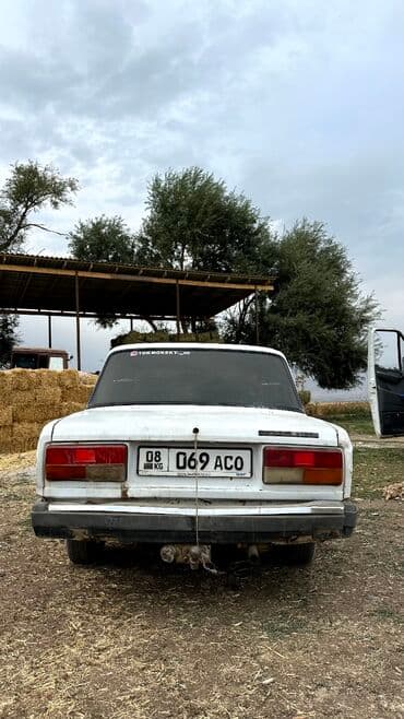 пиора лада: Автомобиль: седан Лада 2107 (классическая серия ВАЗ), белый цвет, 4 — 2