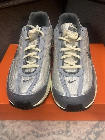 кроссовки от найк: Мужские кроссовки, 40, Nike, Новый, цвет - Серебристый — 1