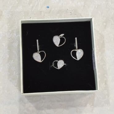 эксклюзивные свадебные пригласительные: Серебряный комплект Сердечки Серебро 925 пробы Размеры имеются Цена — 2