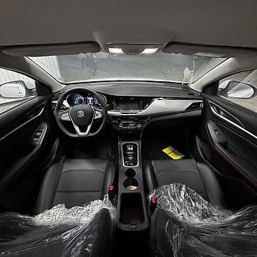 2025: Changan : 2025 г., Электромобиль — 4