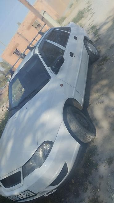 Daewoo Nexia: 2011 г., Механика, Седан