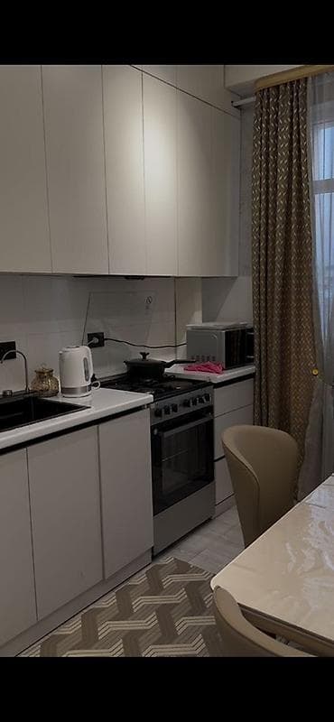 квартира на день: 1 комната, Душевая кабина, Постельное белье, Парковка — 3