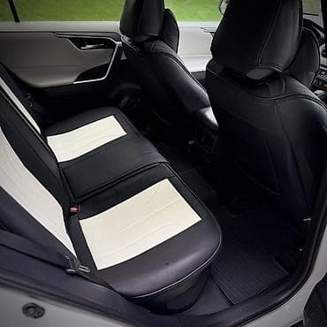 решетка на ипсум: Toyota RAV4: 2020 г., 2.5 л, Вариатор, Гибрид, Внедорожник — 9