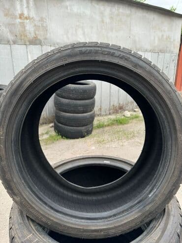 купить зимнюю резину бу на 16: Продаю шины 215 45 17 зима 
Цена 16000 — 4