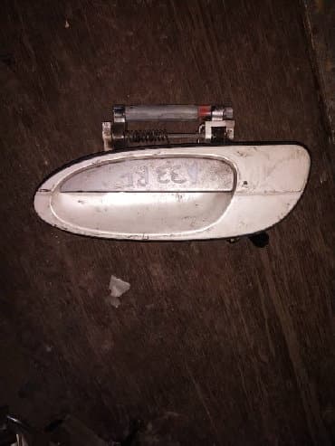 услуги маникюра на дому: Наружная ручка задней левой, передней левой, передней правой двери — 1