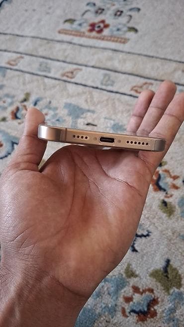 iphone e: IPhone 16 Pro Max, Б/у, 256 ГБ, Natural Titanium, Коробка — 3