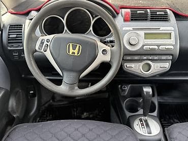 обмен на цивик: Honda Jazz: 2005 г., 1.3 л, Вариатор, Бензин, Хэтчбэк — 8