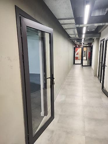 малодой гвардия: Аренда офисов, 50 м², В бизнес центре, С системой безопасности — 7
