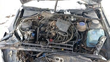 Volkswagen Jetta: 1990 г., 1.8 л, Механика, Седан — 9