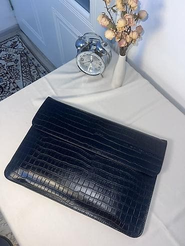 fabric case: Чехол-папка для ноутбука/планшета с тиснением под крокодила. - — 1