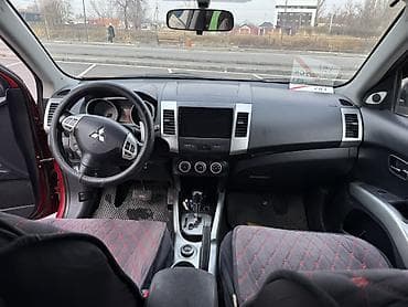 Mitsubishi Outlander: 2010 г., 2.4 л, Вариатор, Бензин, Кроссовер — 6