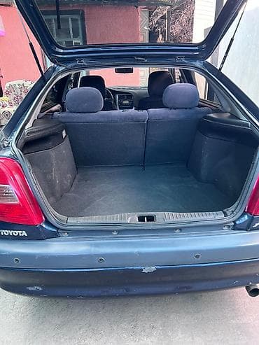 dodge chalanger: Toyota Avensis: 2002 г., 1.8 л, Механика, Бензин, Седан — 6
