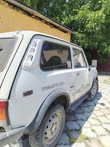 ВАЗ (ЛАДА) 4x4 Нива: 2000 г., 1.7 л, Механика, Бензин, Внедорожник