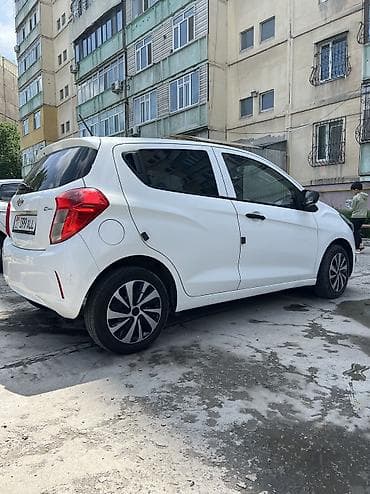 вас 07: Chevrolet Spark: 2018 г., 1 л, Вариатор, Бензин, Хэтчбэк — 4
