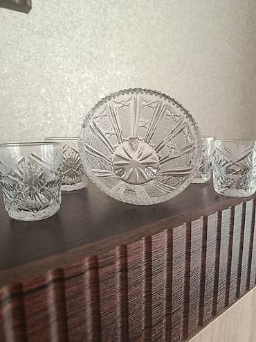 хруст: Хрустальный набор для сервировки: салатница/ваза на ножках + 4 стопки — 2