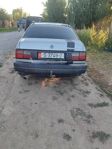 машина bwm: Volkswagen Passat: 1989 г., 1.8 л, Кол менен иштөөчү — 6