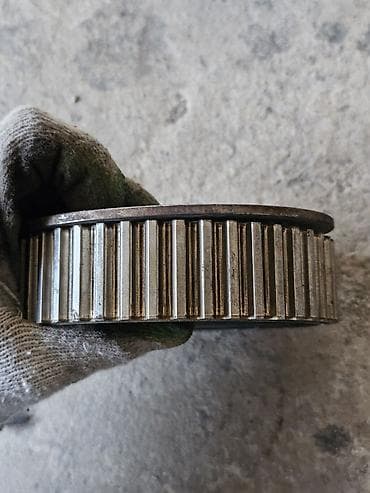 женский сапоги adidas: Шкив Land Rover 2000 г., Б/у, Оригинал, Германия — 3