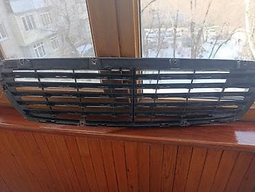 Сальники: Решетка радиатора Mercedes-Benz 1999 г., Б/у, Оригинал — 2