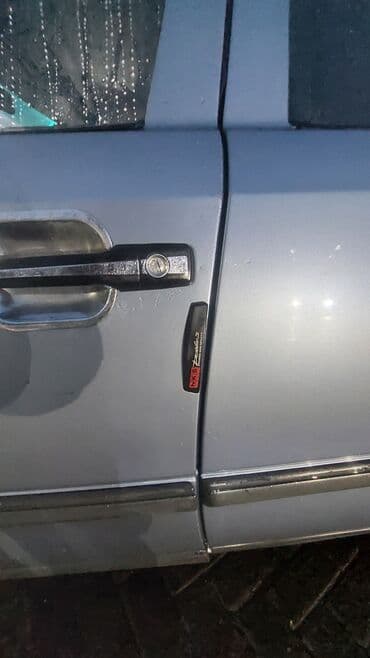 салон от мерса: Mercedes-Benz W124: 1988 г., 2.3 л, Механика, Газ, Универсал — 9