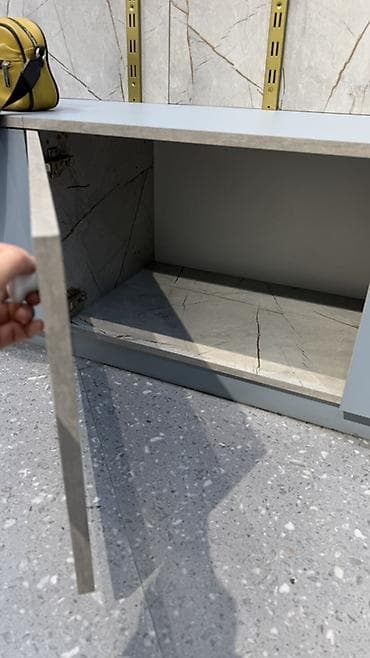 дома с бизнесом: Низкие модульные шкафы для коммерческого интерьера Всего 4 шкафа - за — 2