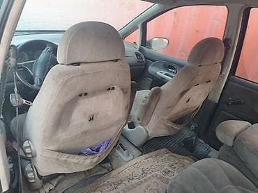 Унаа сатуу: Volkswagen Sharan: 1996 г., 2 л, Кол менен иштөөчү, Бензин, Вэн/Минивэн — 7