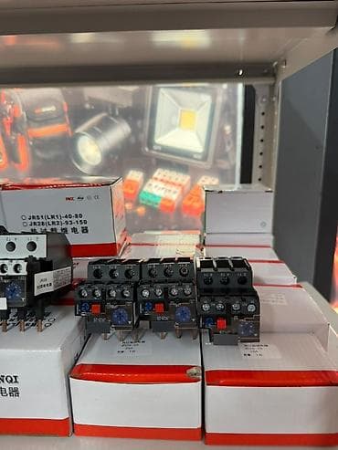 короб для колонок: Тепловые реле от 16А-160А.
Есть разные типоразмеры JR28,JR36 — 2