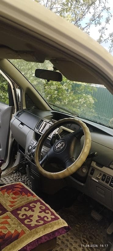 Продажа авто: Toyota Voxy: 2002 г., 2 л, Автомат, Бензин, Минивэн — 4