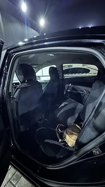 audi tt: Kia Rio: 2015 г., 1.6 л, Автомат, Газ, Седан — 4