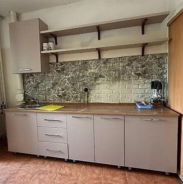 срочно связи выездом: Кухонный гарнитур срочно почти новый! с связи с переездом! самовывоз — 1