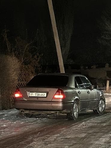 Mercedes-Benz E-Class: 1993 г., Седан — 2