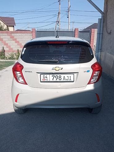 спарки: Chevrolet Spark: 2018 г., 1 л, Вариатор, Бензин, Хэтчбэк — 5