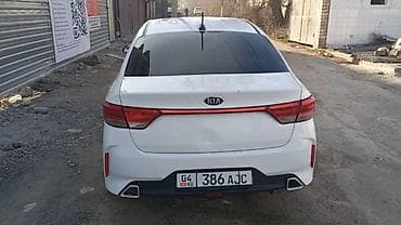 Kia Rio: 2021 г., 1.6 л, Автомат, Бензин, Седан