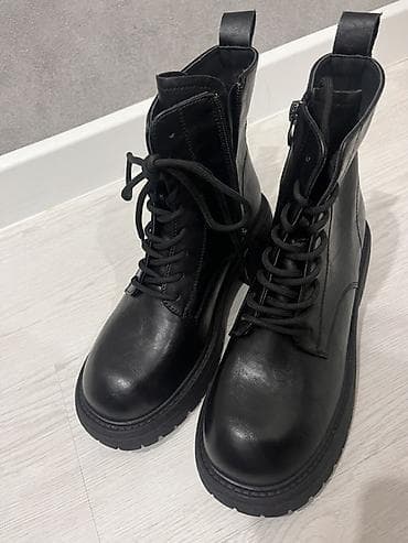 обувь в школу: Женские утепленные ботинки-челси/берцы, черные - Материал верха — 3