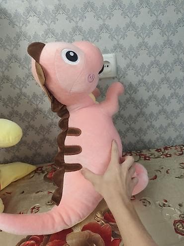 Мягкая игрушка динозавр - Милый розово‑персиковый динозаврик с желтым