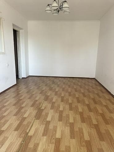 квартиры в: 1 комната, 40 м², Индивидуалка, 3 этаж, Старый ремонт — 2