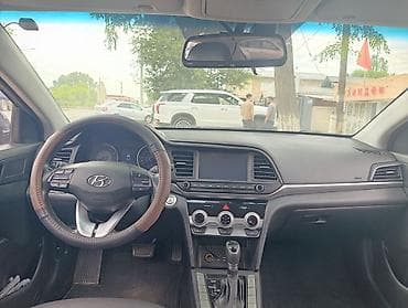 Hyundai Avante: 2020 г., 1.6 л, Автомат, Газ, Седан — 6