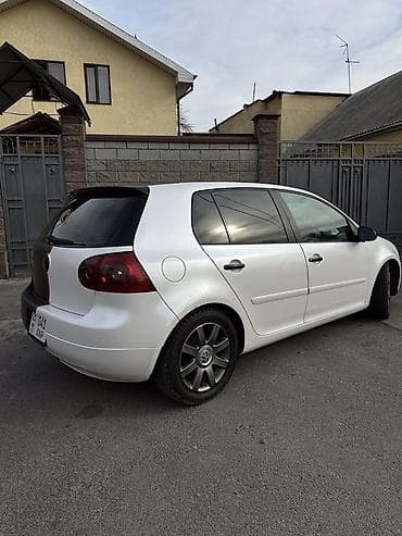 legasi b4: Volkswagen Golf V: 2004 г., 2 л, Типтроник, Бензин, Хэтчбэк — 3