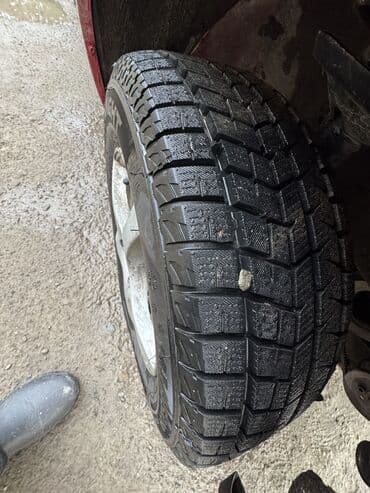 женский авто: Volkswagen Vento: 1992 г., 1.8 л, Механика, Бензин, Седан — 7