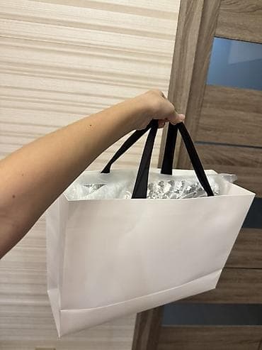 новые: Женский костюм (светло серый) с пайетками Комплектация: - худи с — 1