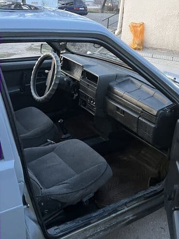 продаю связи с переездом: ВАЗ (ЛАДА) 21099: 1993 г., 1.5 л, Механика, Бензиновая, Седан — 2