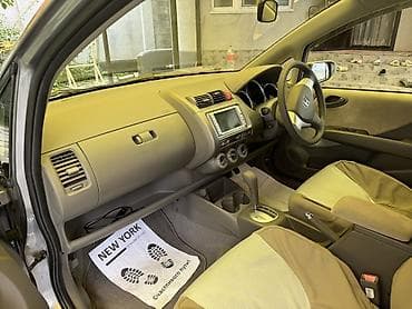 Продажа авто: Honda Fit: 2005 г., 1.3 л, Автомат, Хэтчбэк — 5