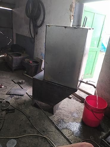 Самодельный теплообменный водонагреватель/бак-термообменник для печи at lalafo.kg Самодельный теплообменный водонагреватель/бак-термообменник для печи